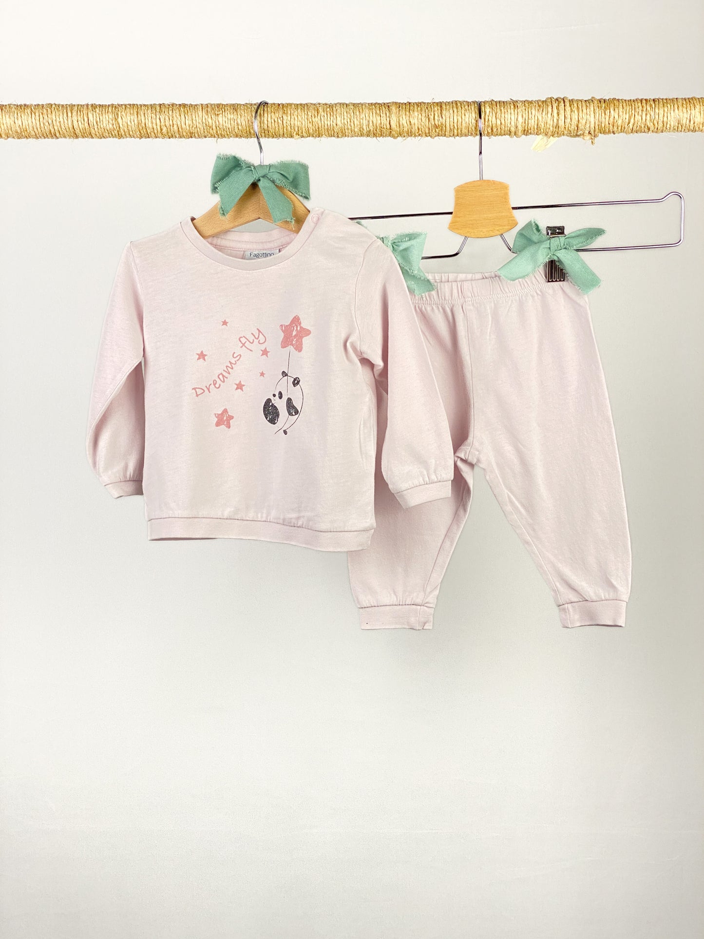 Pigiama con t-shirt e pantalone corti