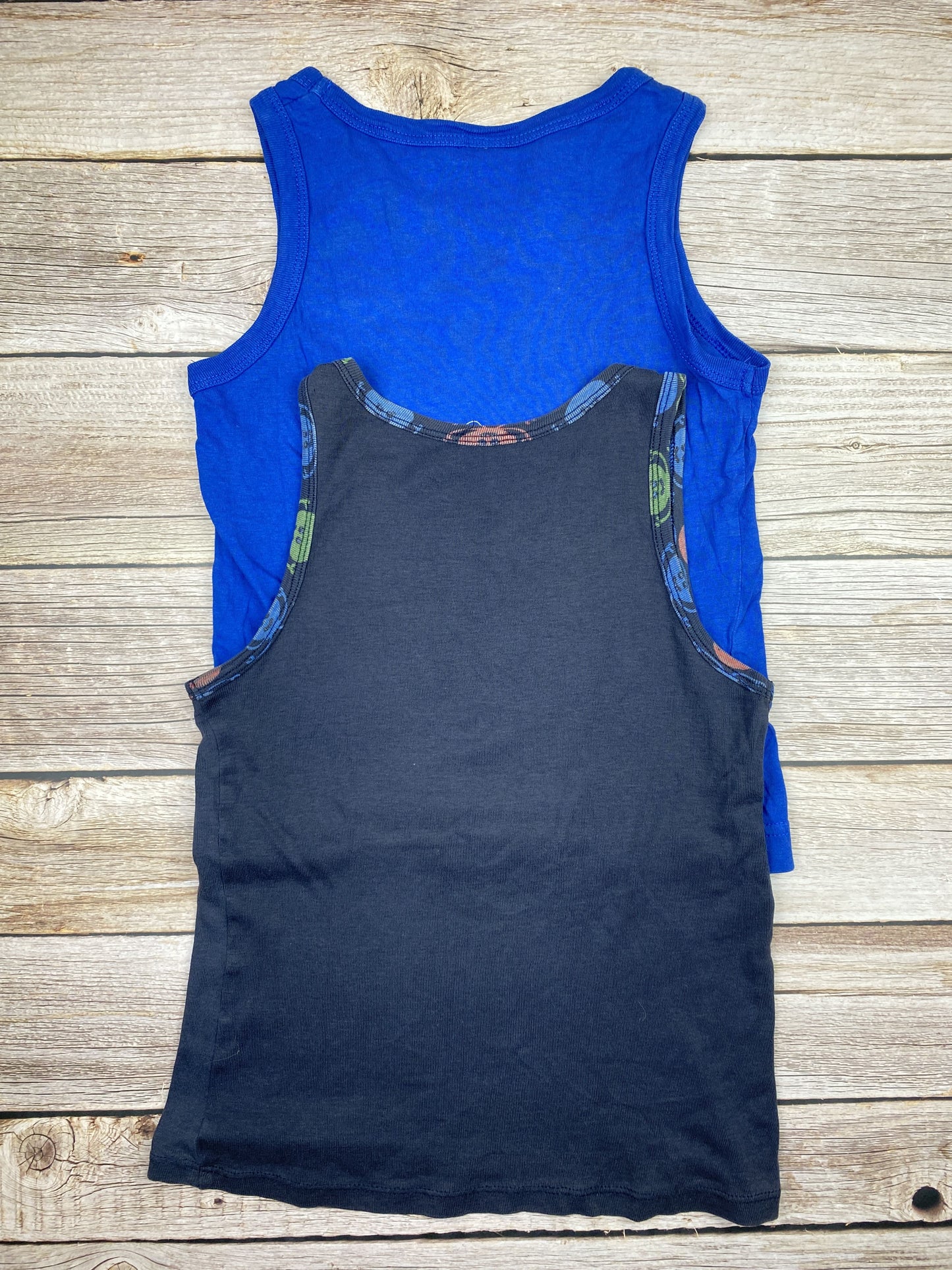Set due t-shirt senza manica