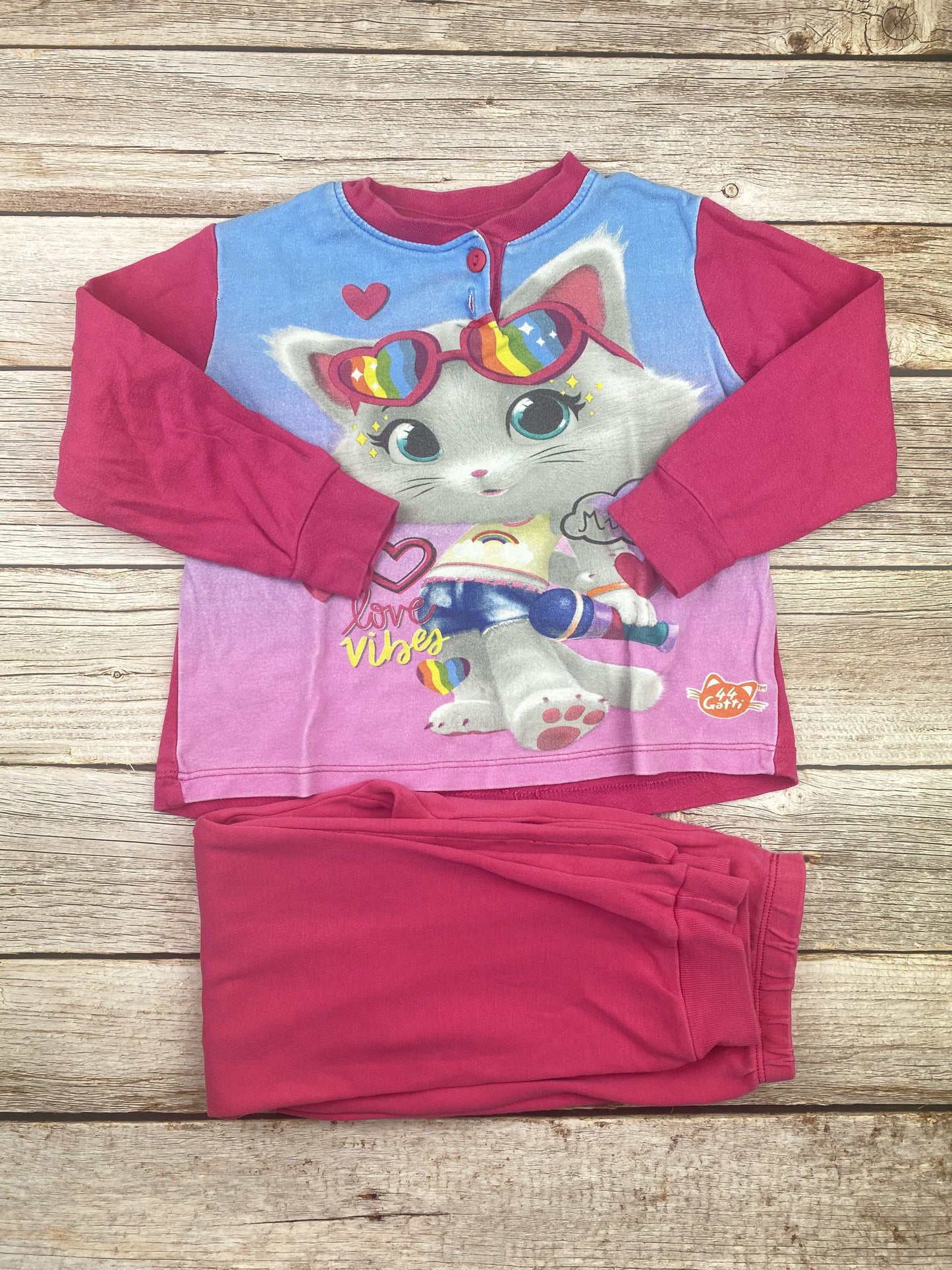 T-shirt manica lunga e pantalone