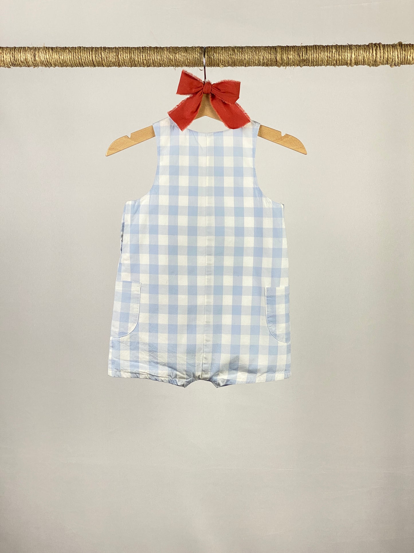 Salopette con pantalone corto