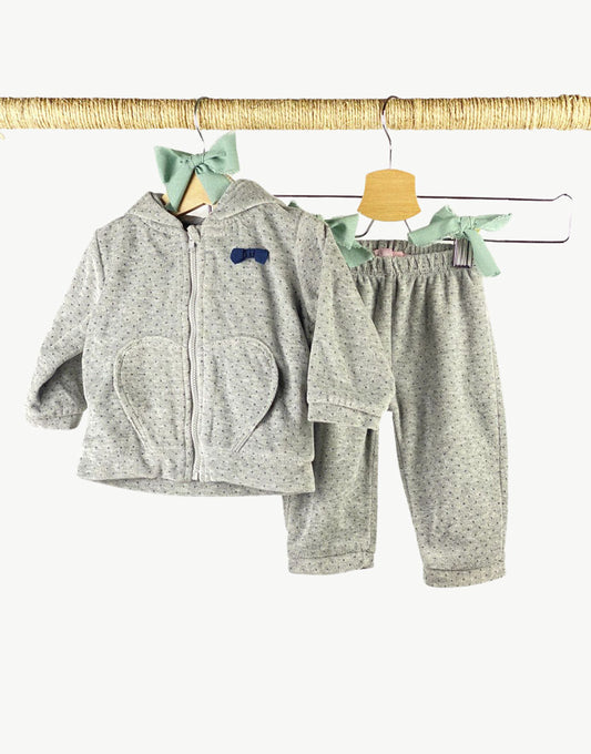 Set con felpa e pantalone
