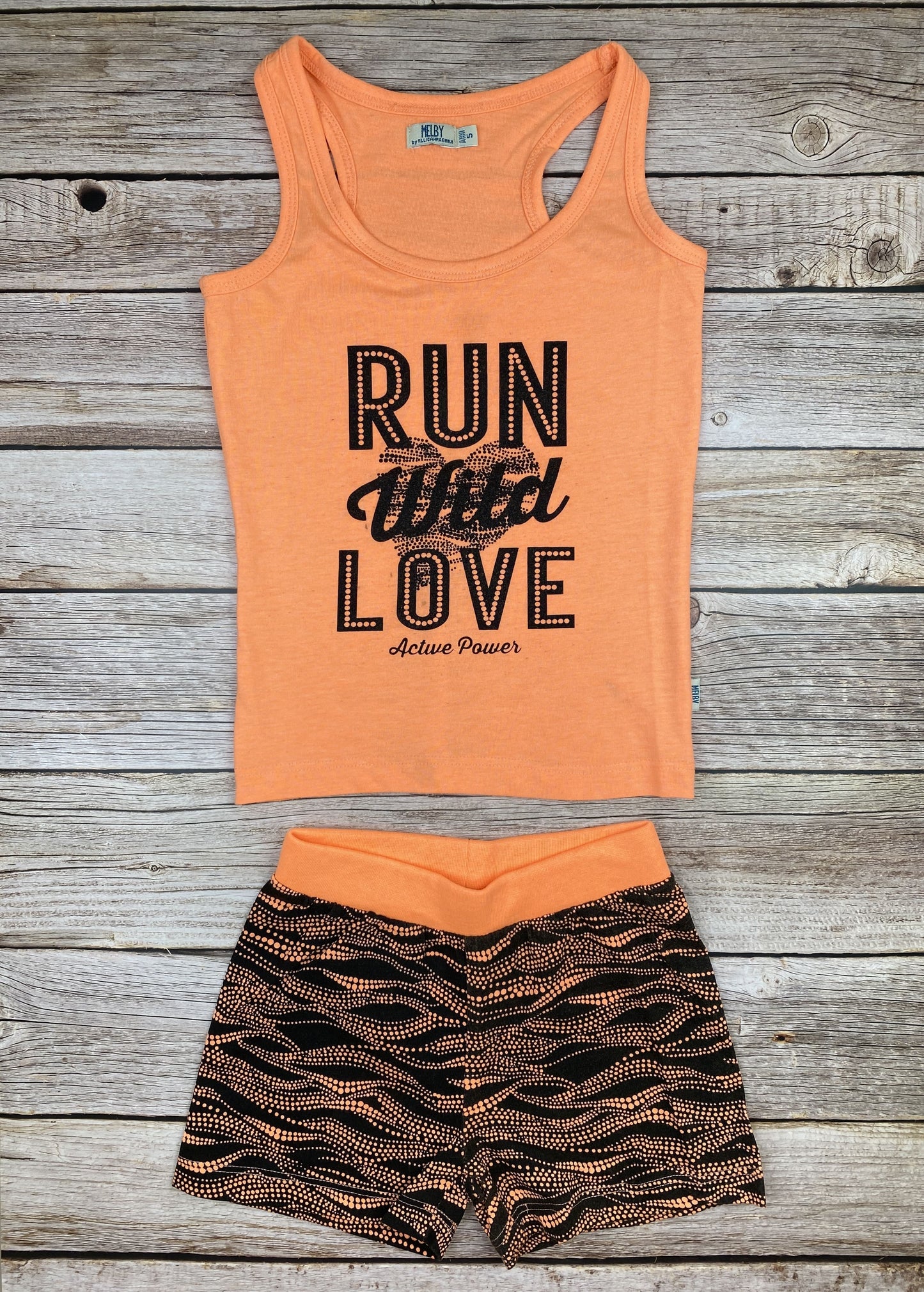 Set t-shirt senza manica e pantaloncino