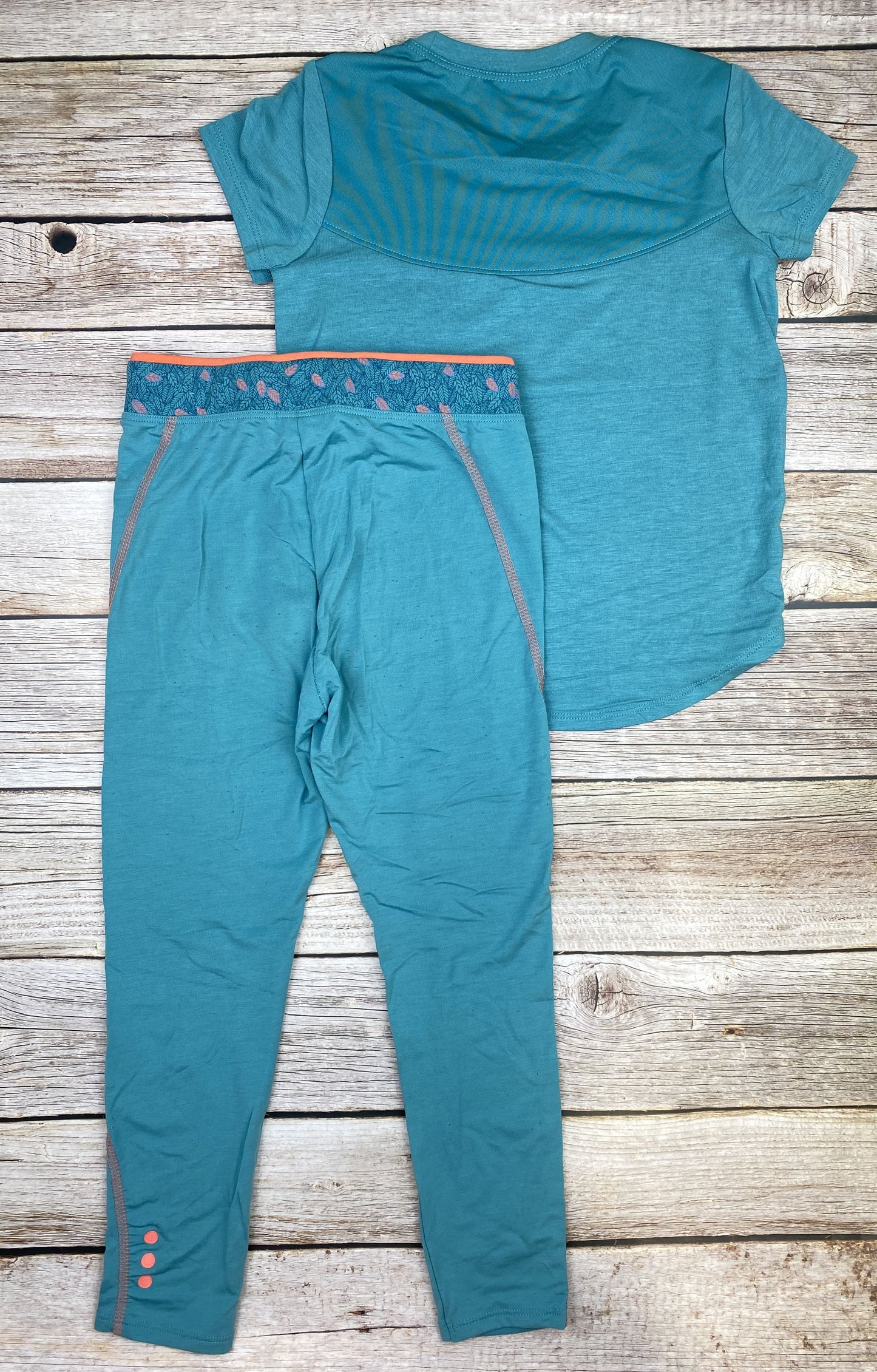Set t-shirt manica corta e pantalone leggins