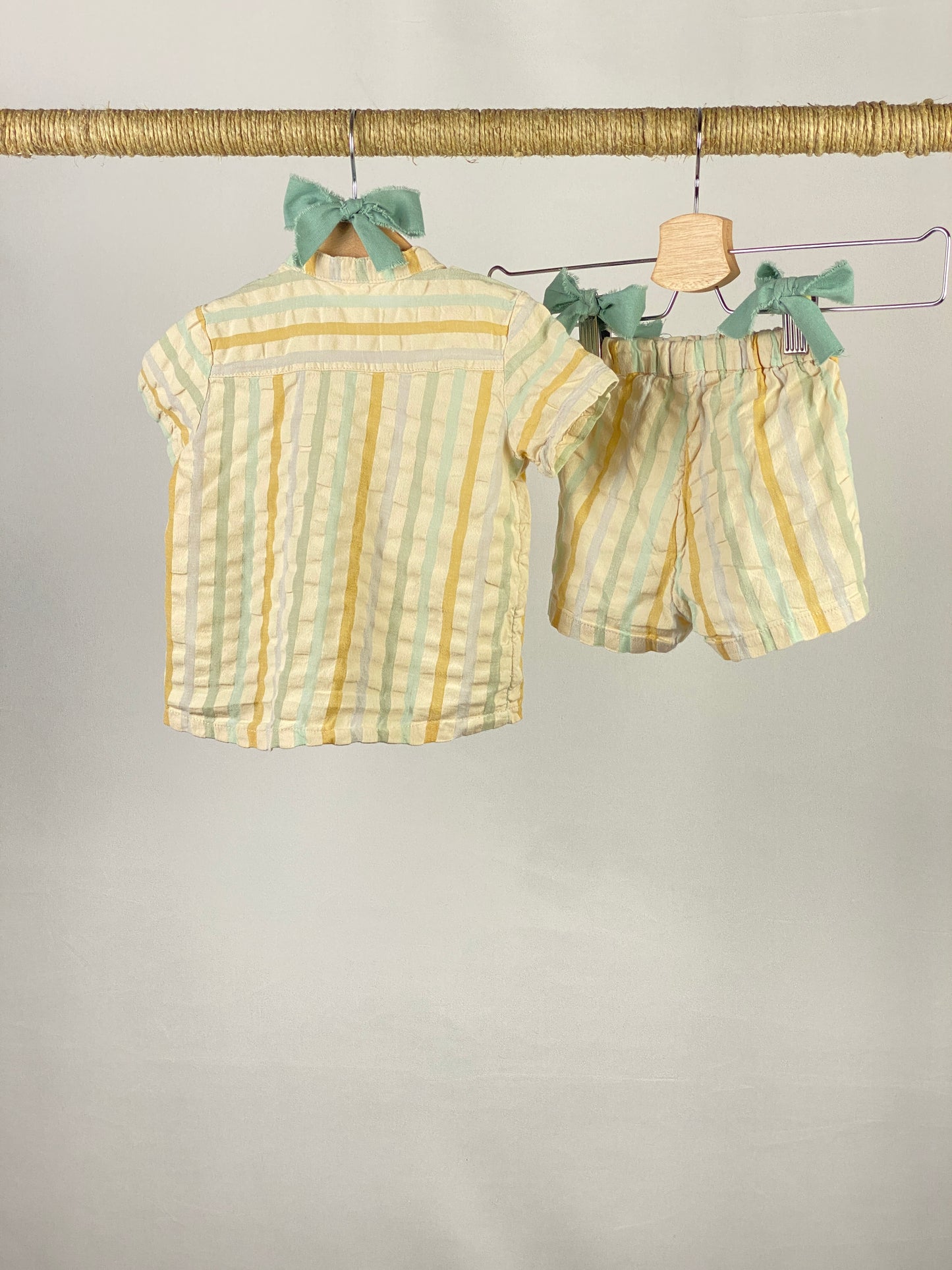 Set con camicia manica corta e pantaloncini