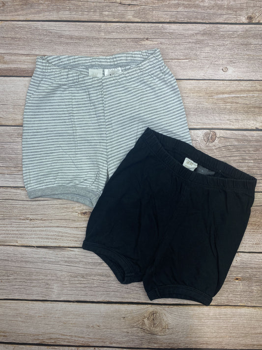 Set due pantaloncini