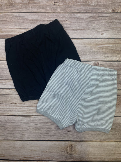 Set due pantaloncini