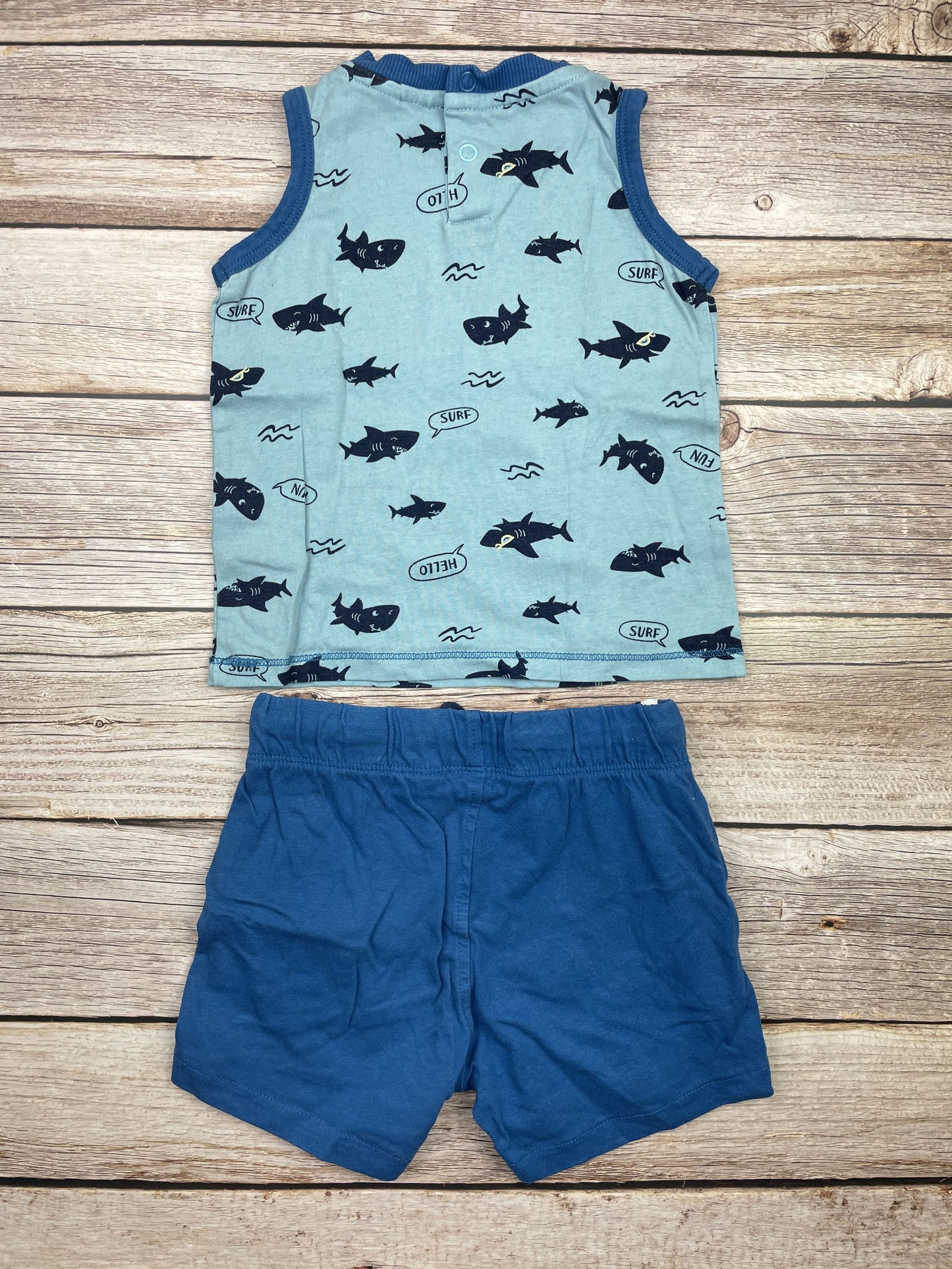 Set t-shirt senza manica e pantaloncino