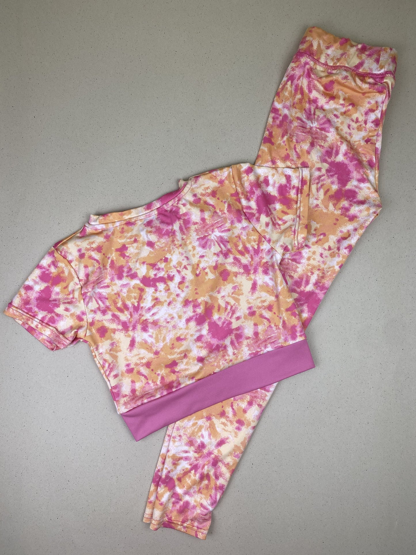 Set t-shirt manica corta e pantalone leggins