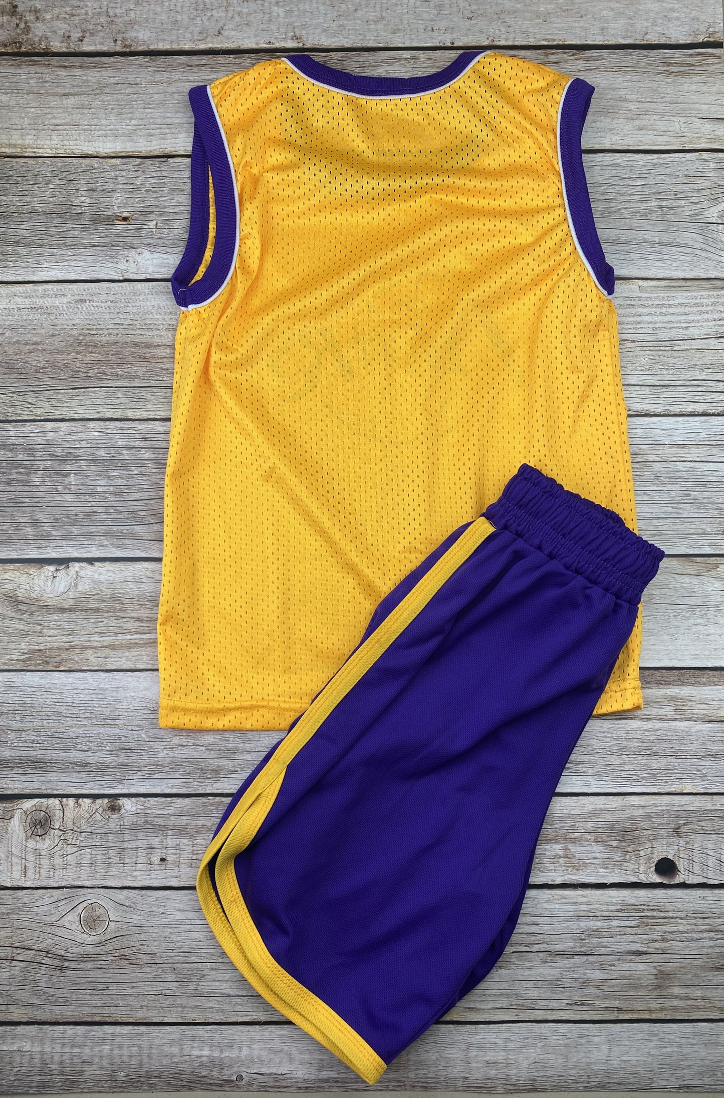 Set t-shirt senza manica e pantaloncino