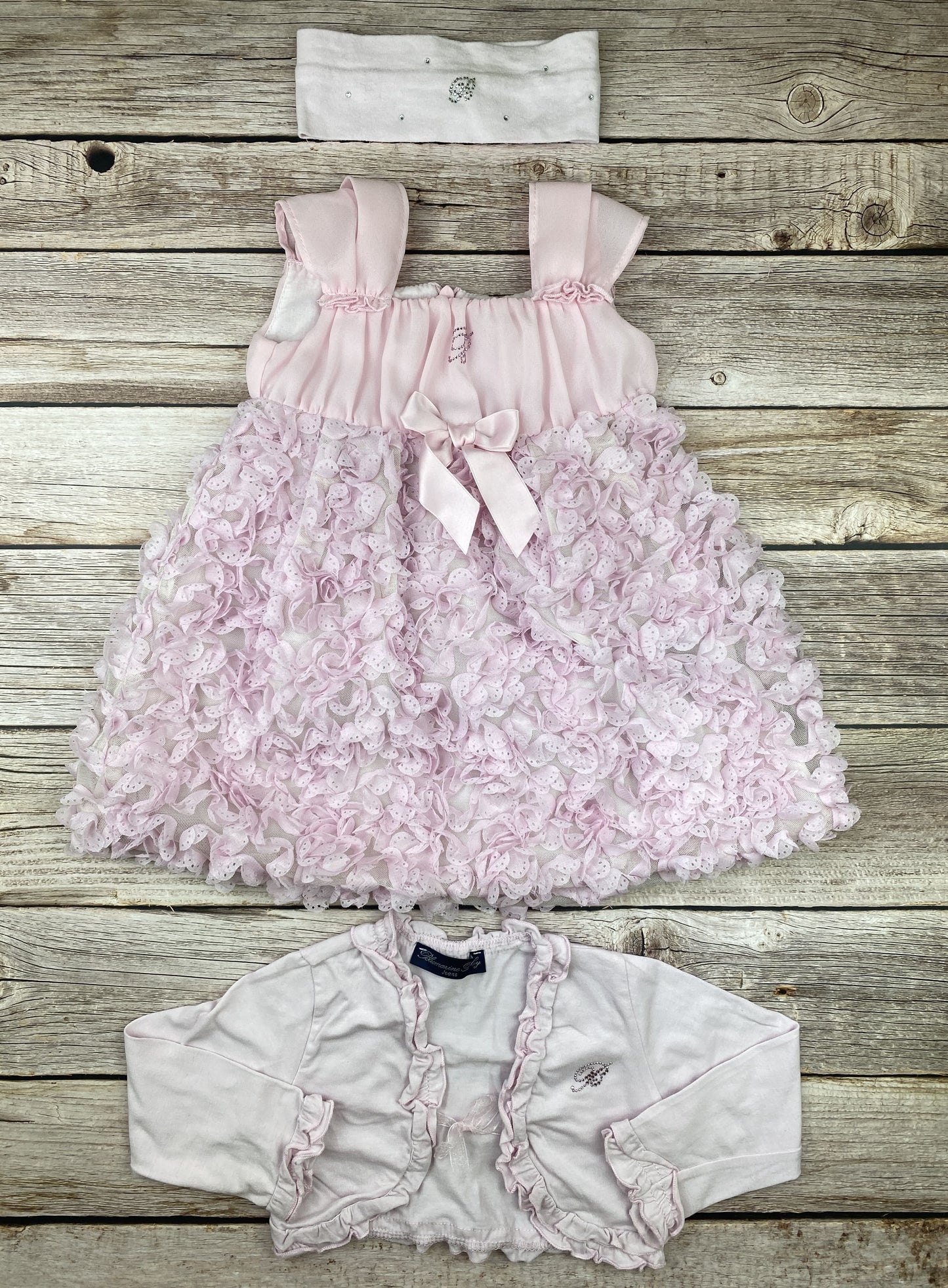 Set felpa coprispalle, fascetta e vestito