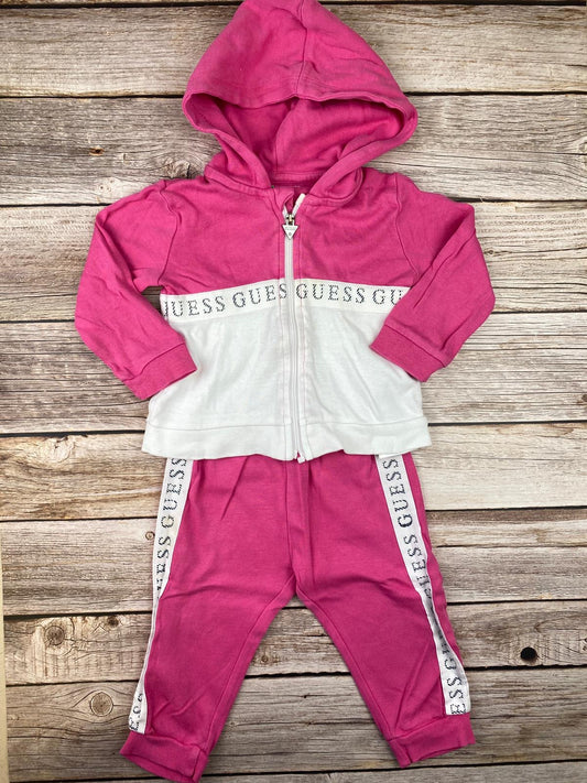 Completo pantalone e felpa con cappuccio