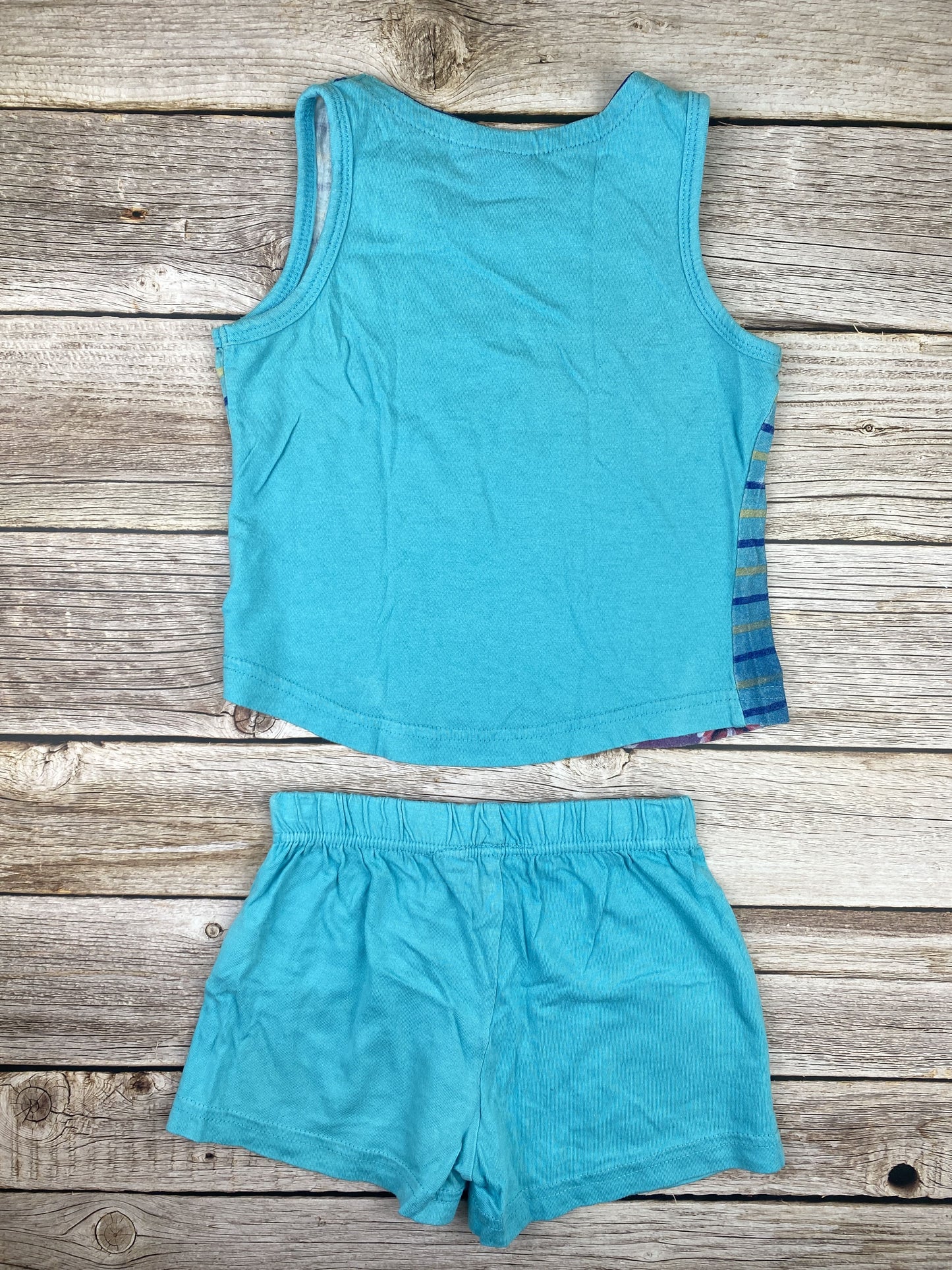 Set t-shirt senza manica e pantaloncino
