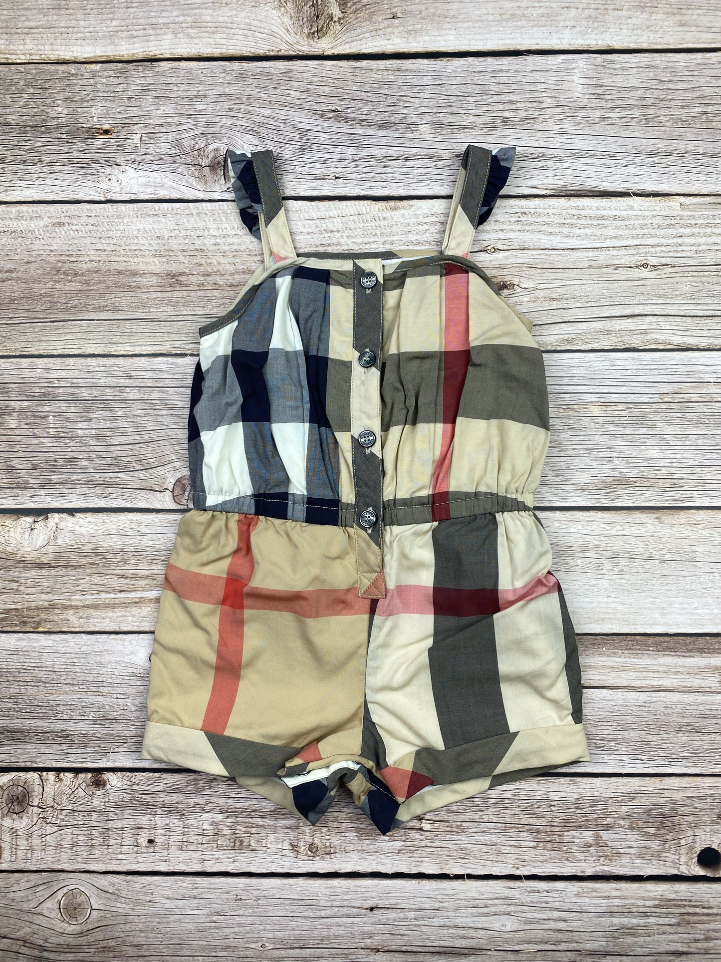 Tuta intera con spalline e pantaloncino