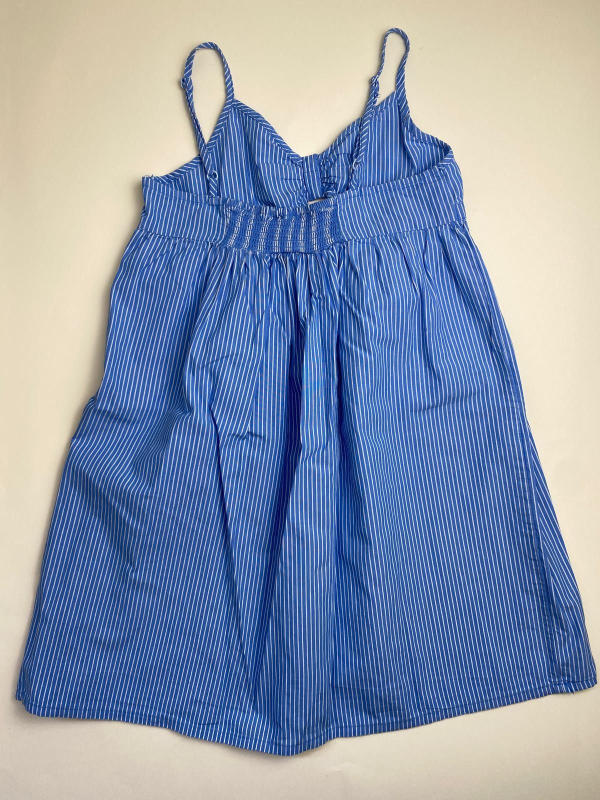 Vestito estivo con spalline sottili