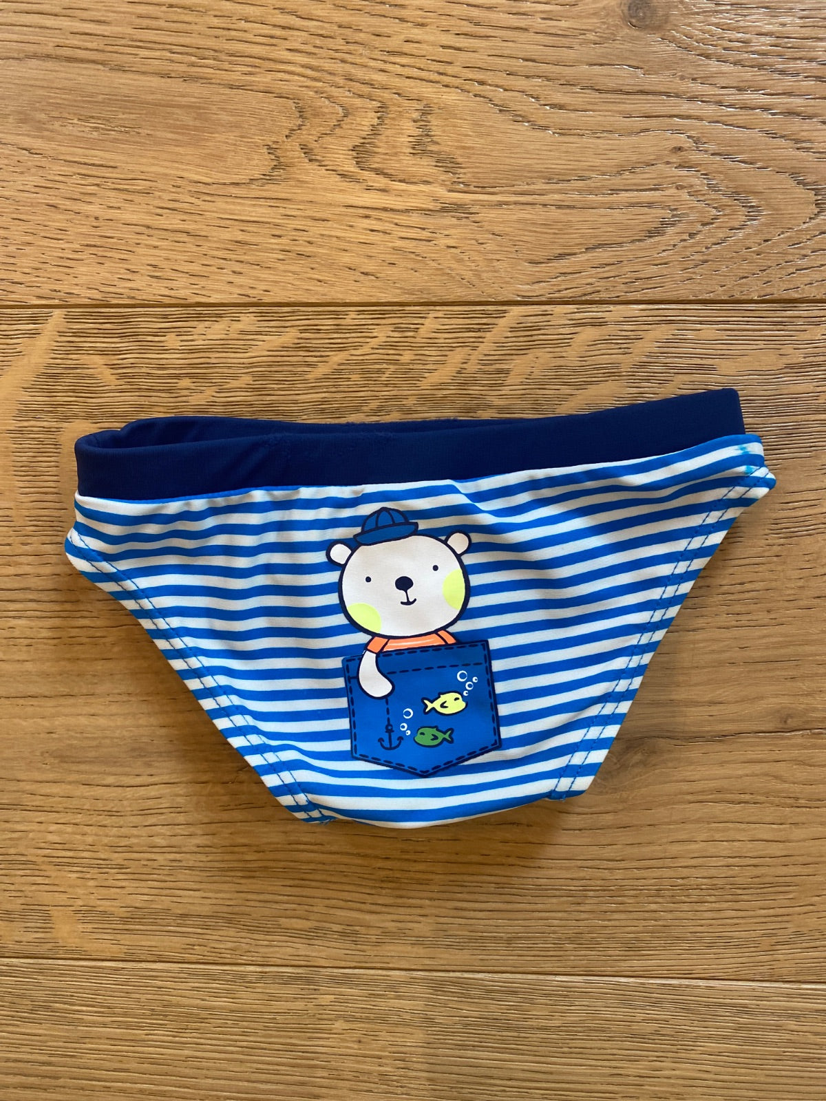Slip da bagno a righe blu e bianche