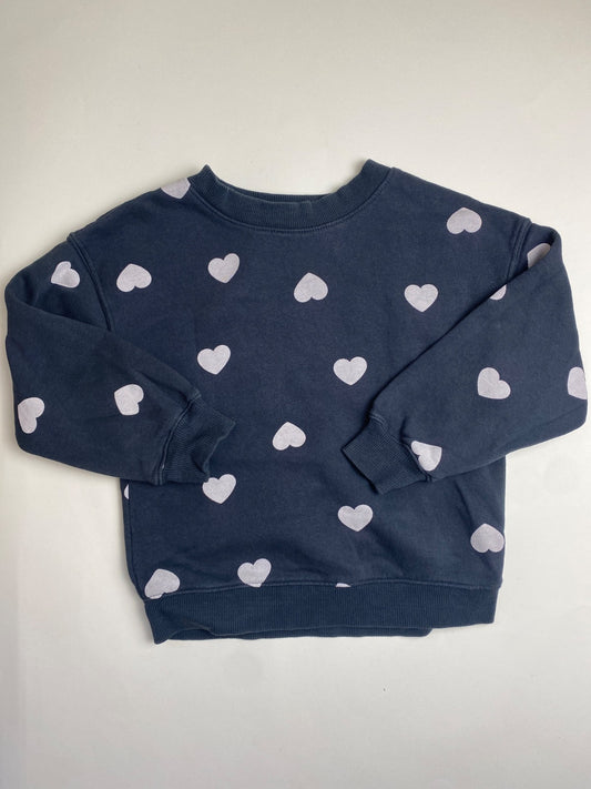Felpa blu scuro con cuori bianchi/grigi