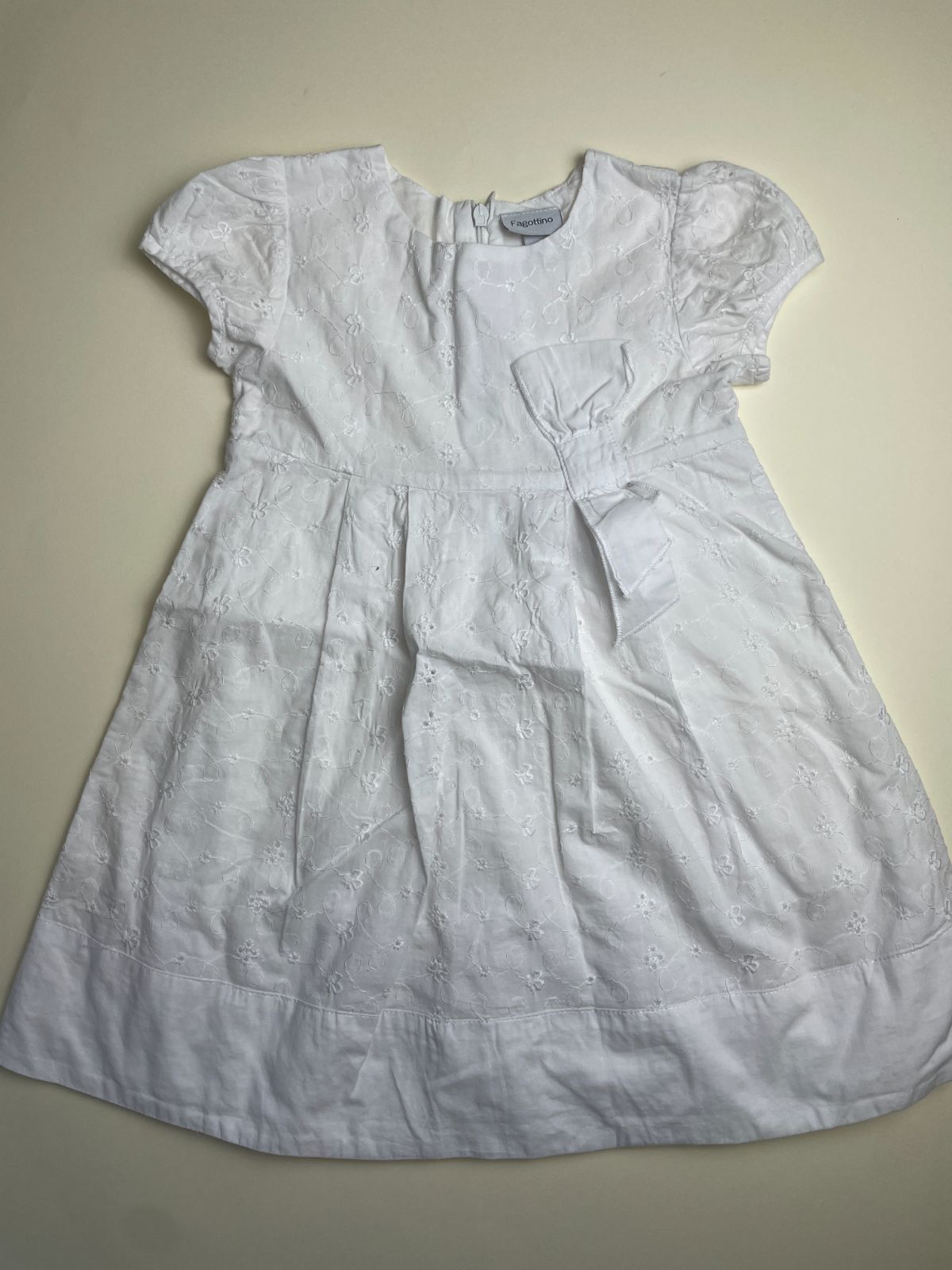 Vestito maniche corte ricamato