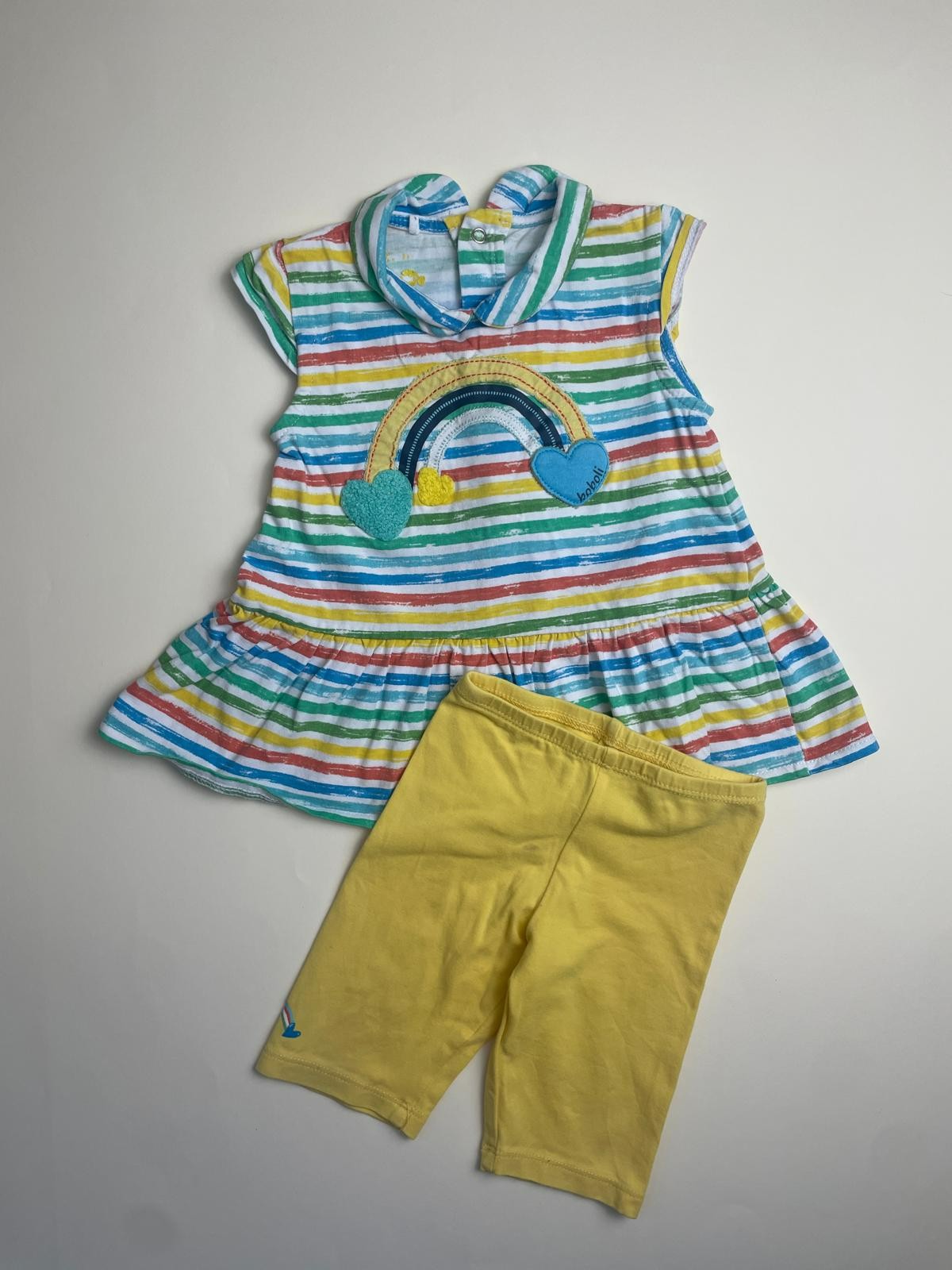 Completo Bambina Abito a Righe Arcobaleno e Leggings Gialli