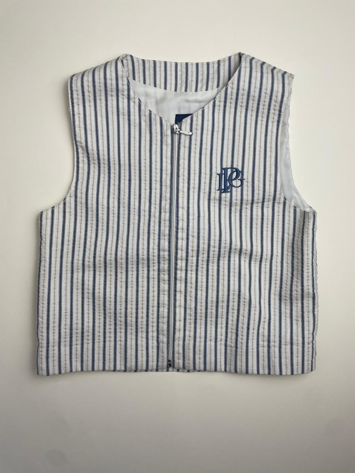 Gilet a righe bianche e blu con cerniera e logo ricamato