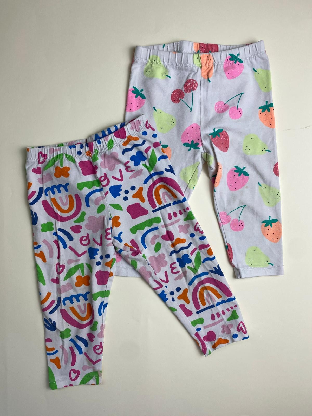 Leggings per bambina con stampe colorate
