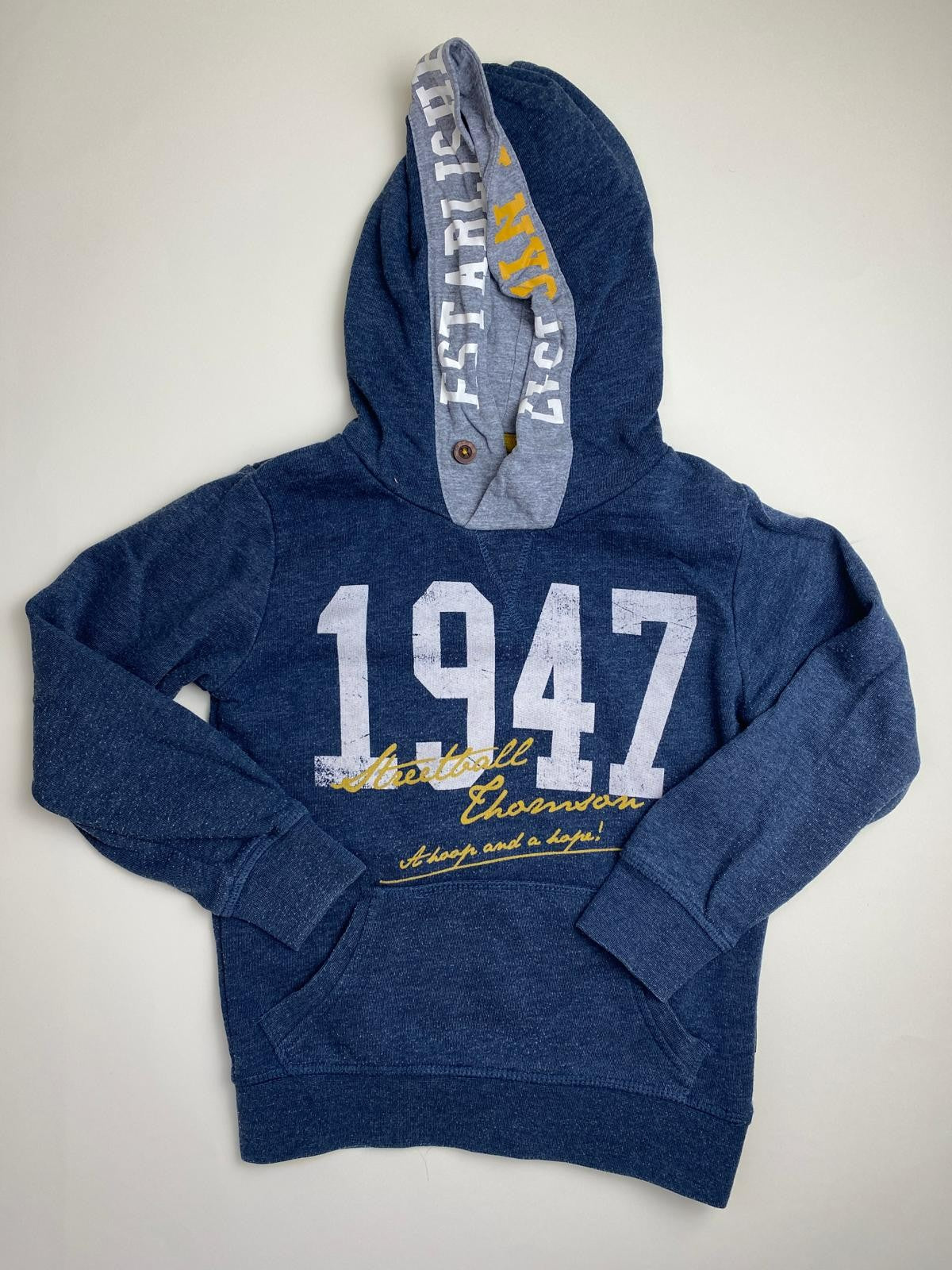Felpa con cappuccio blu scuro con stampa "1947"
