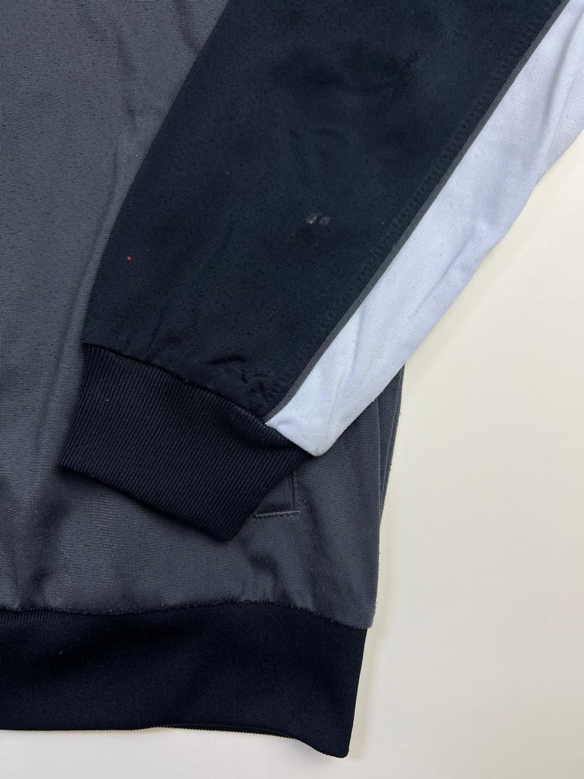 Giacca sportiva con zip e bande a contrasto