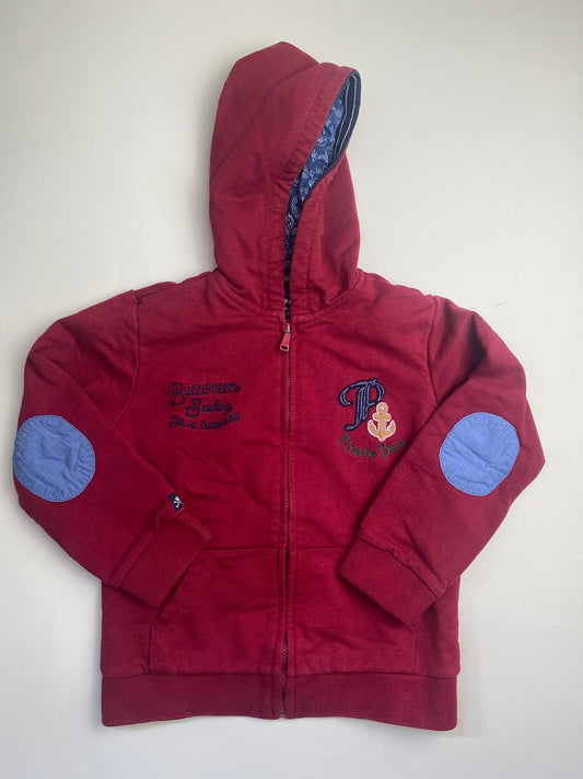 Felpa con cappuccio da bambino rossa con ricami e toppe