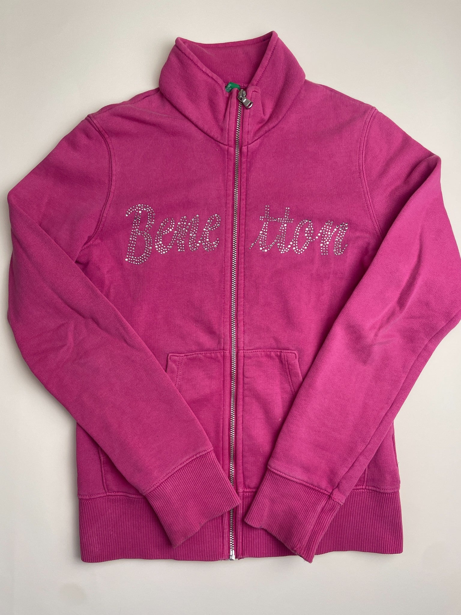 Felpa Benetton fucsia con zip e strass