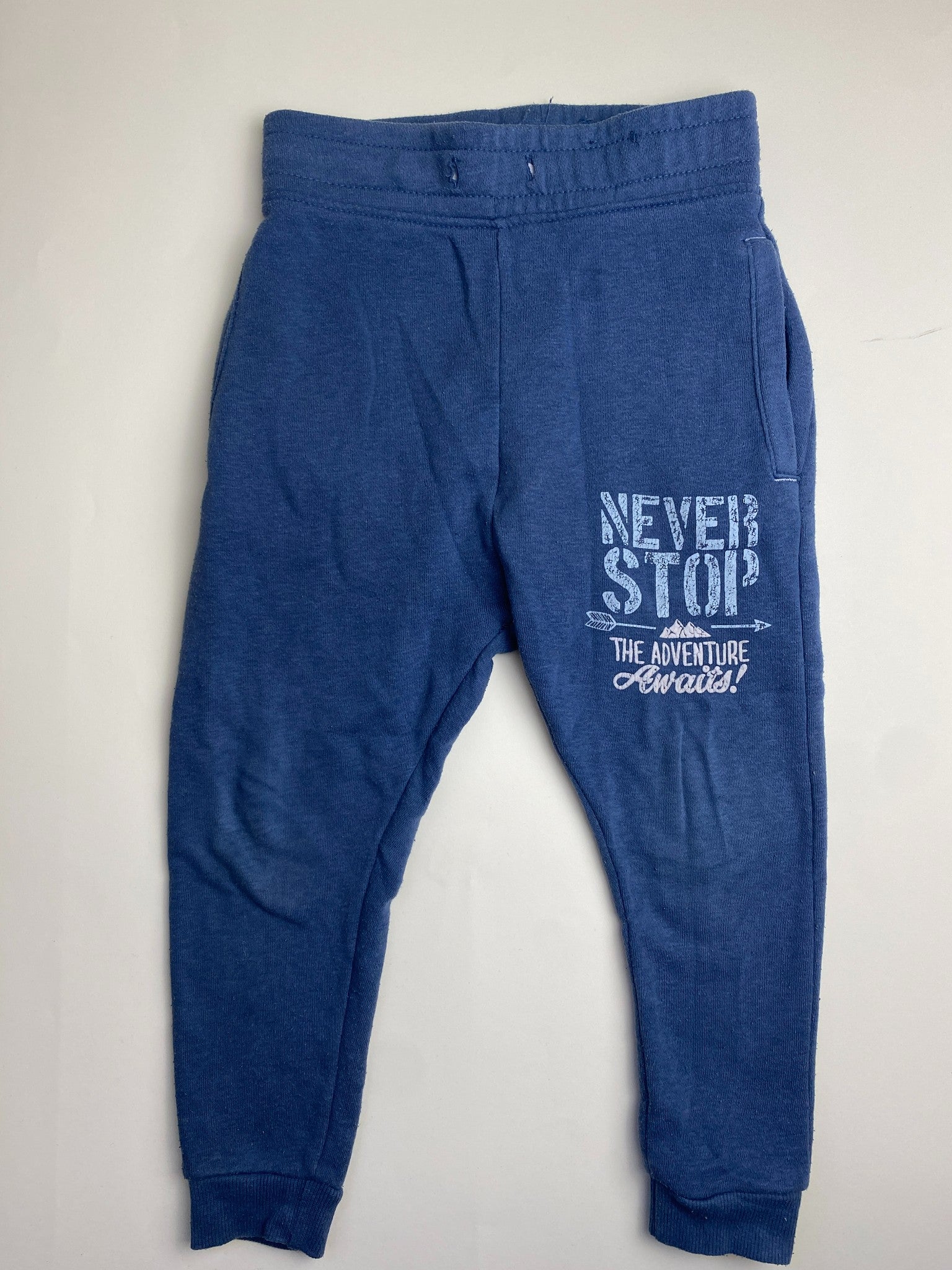 Pantaloni in felpa con stampa