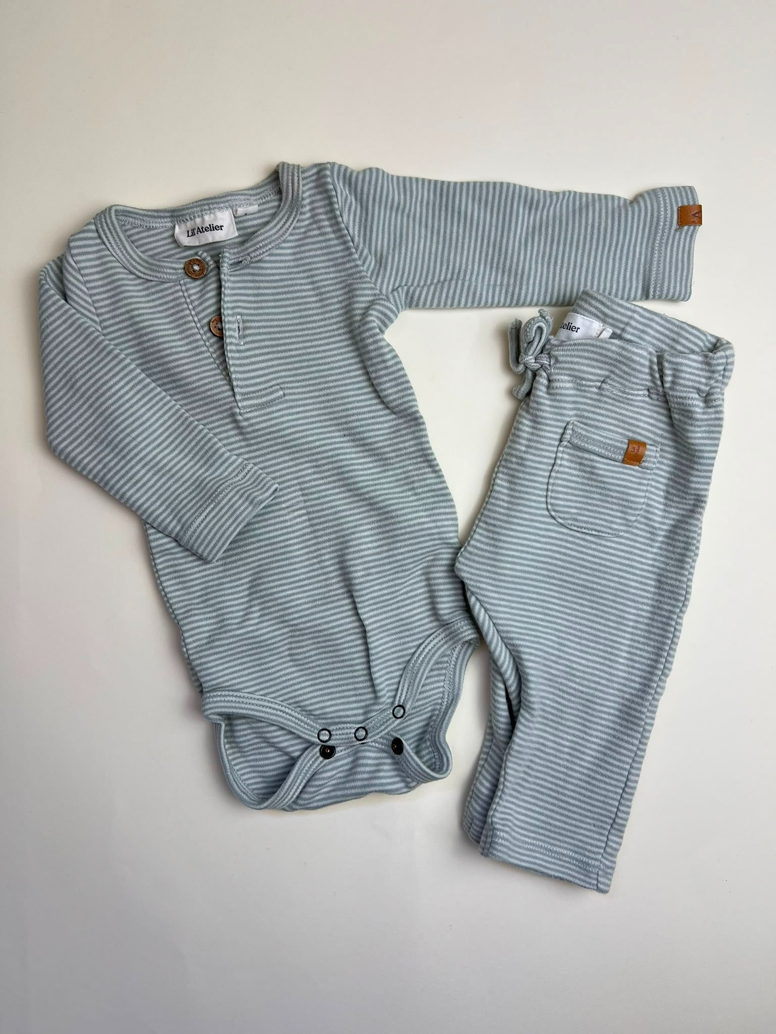 Set Body e Pantaloni a Righe per Neonato
