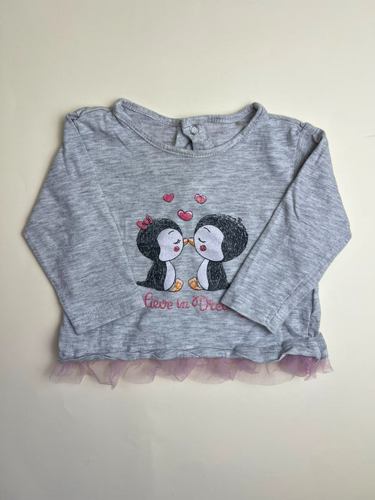 Maglietta neonata grigia con pinguini e bordo in tulle