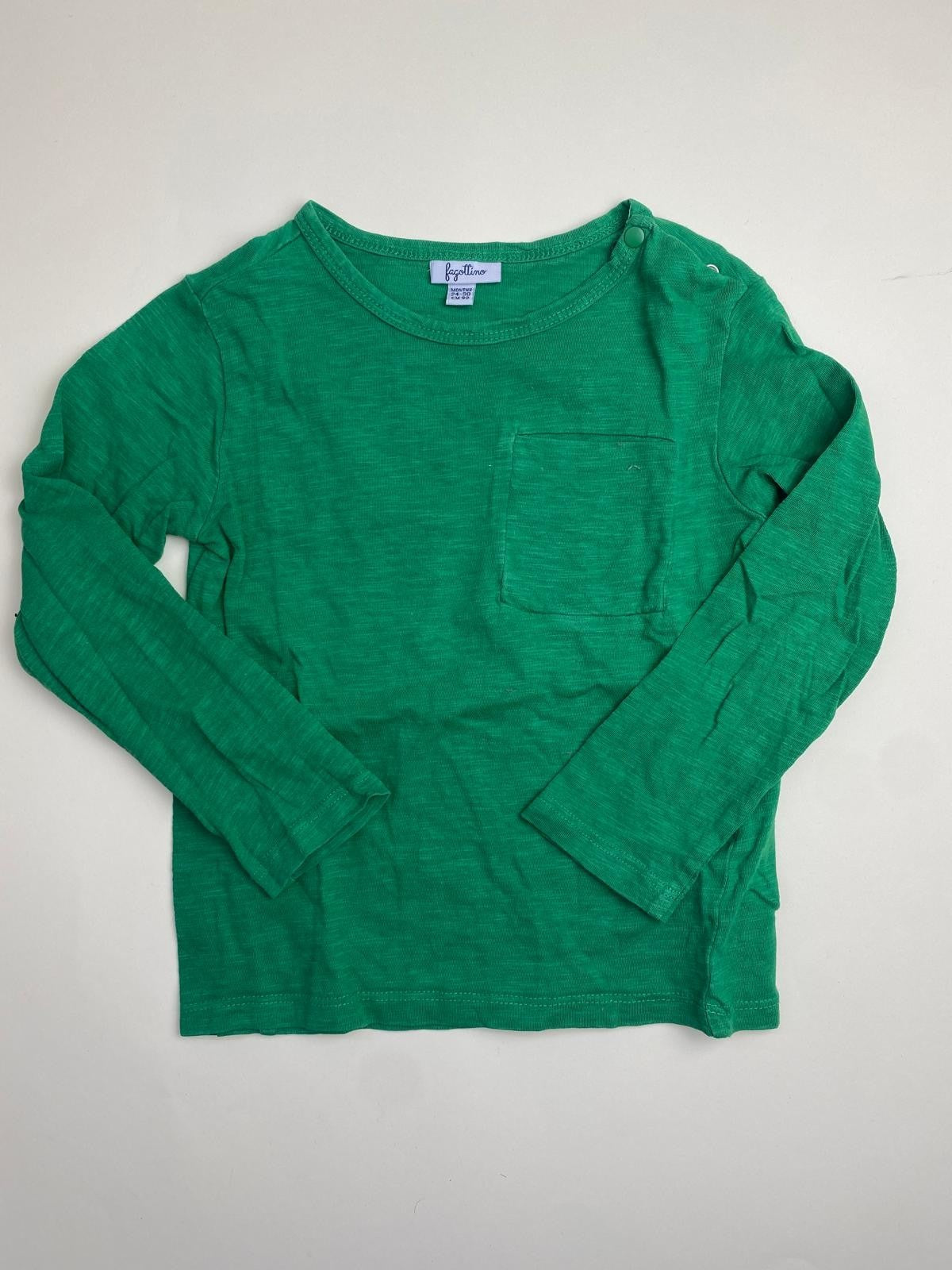 Maglietta a maniche lunghe verde con taschino