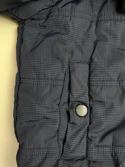 Giacca imbottita blu con cappuccio e pelliccia sintetica