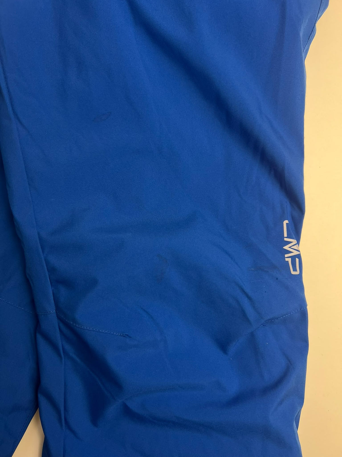 Pantaloni da sci CMP blu con bretelle - difetto macchie su ginocchio