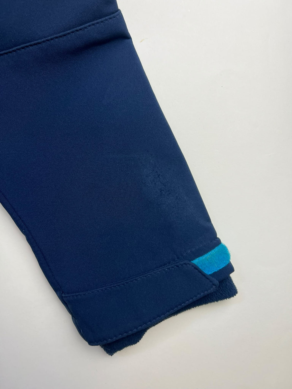Giacca Softshell CMP con Cappuccio Blu Navy - DIFETTO SU MANICA