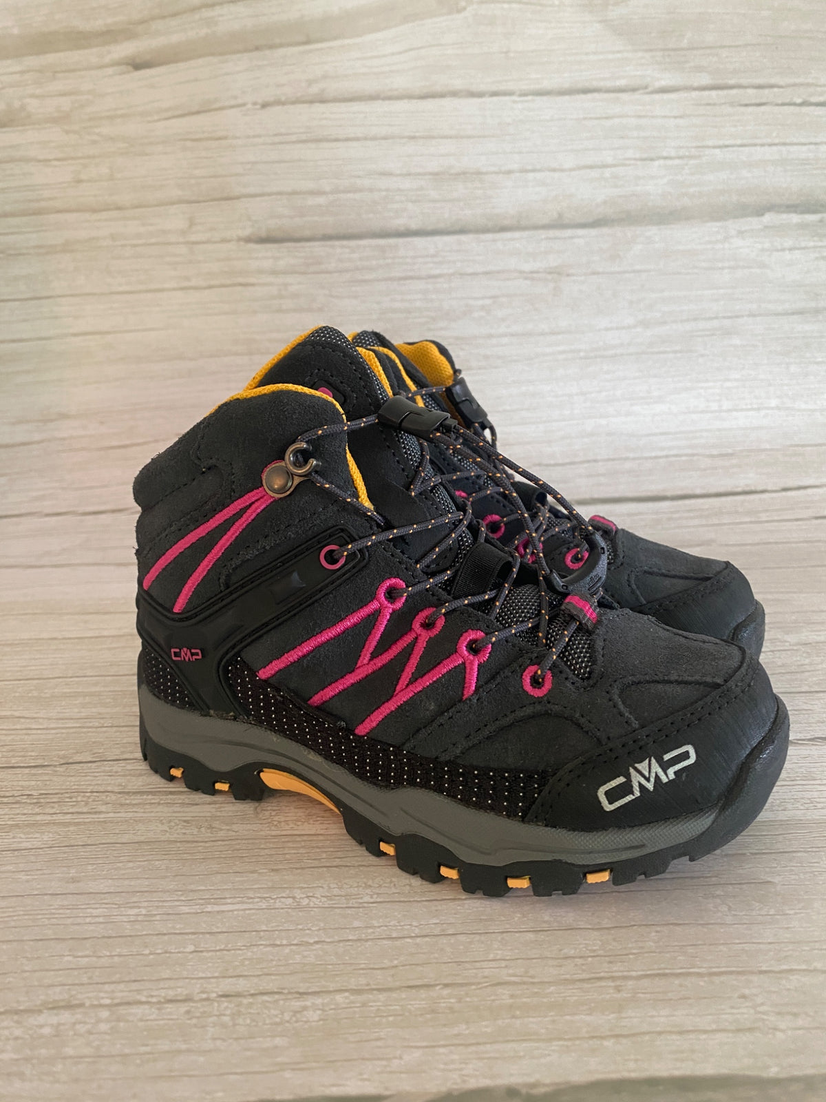 Scarponcini da trekking CMP neri e fucsia