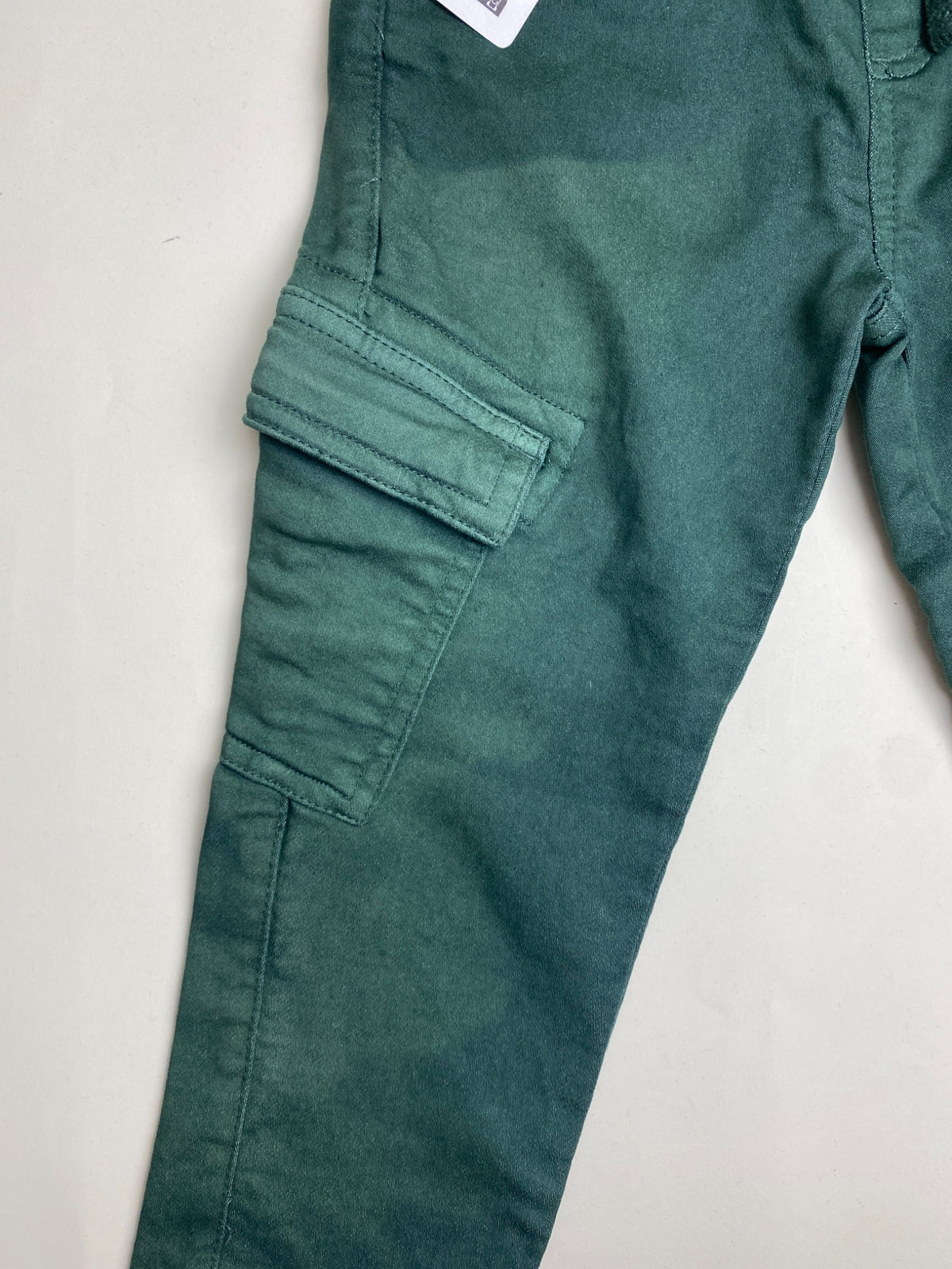 Pantaloni cargo Melby- macchia difetto di produzione 
