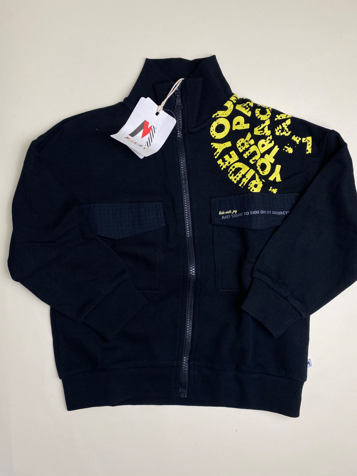 Felpa Nera con Zip e Stampa Gialla
