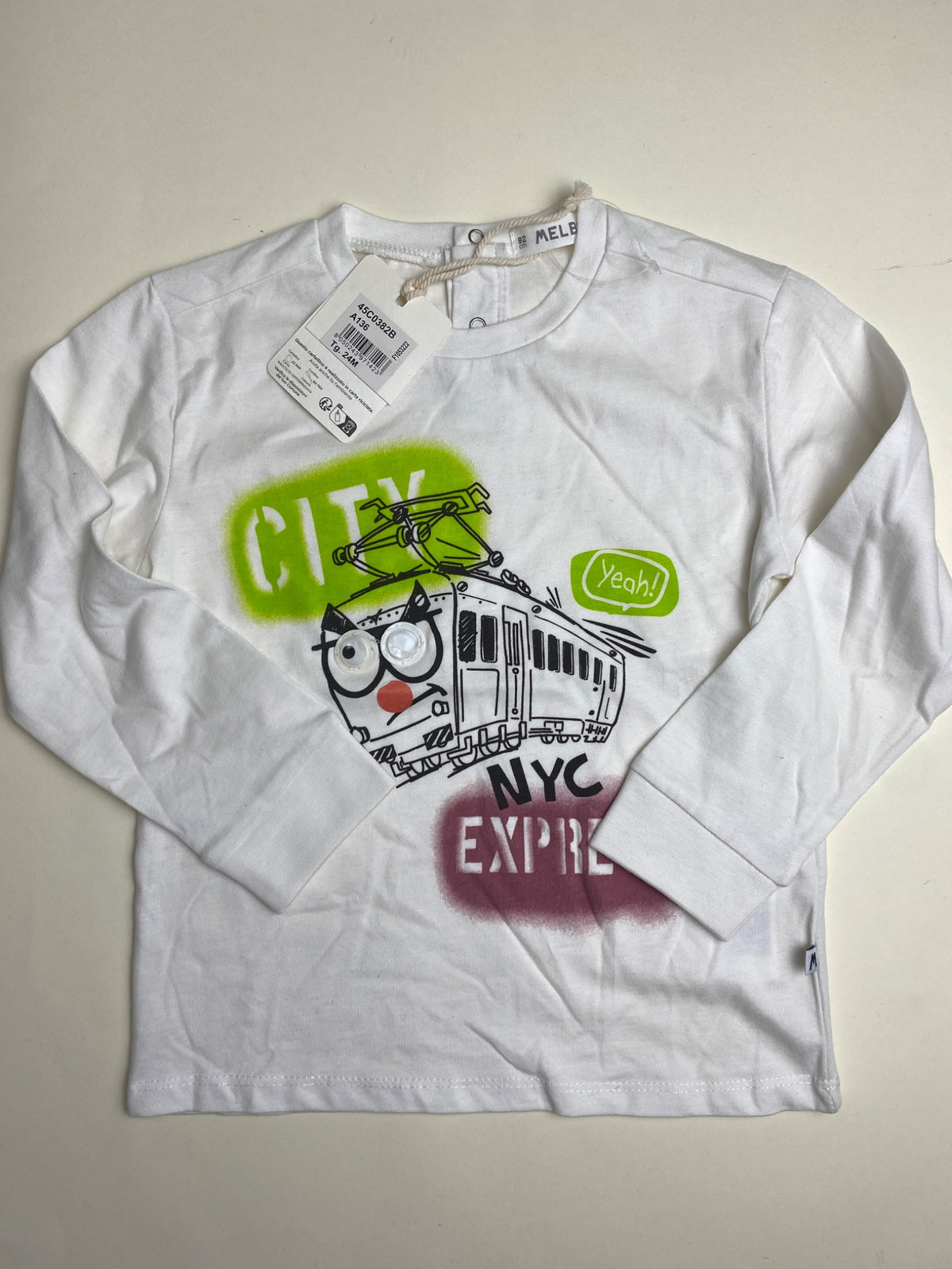 T-shirt Melby a maniche lunghe bianca con stampa trenino - difetto su applicazione