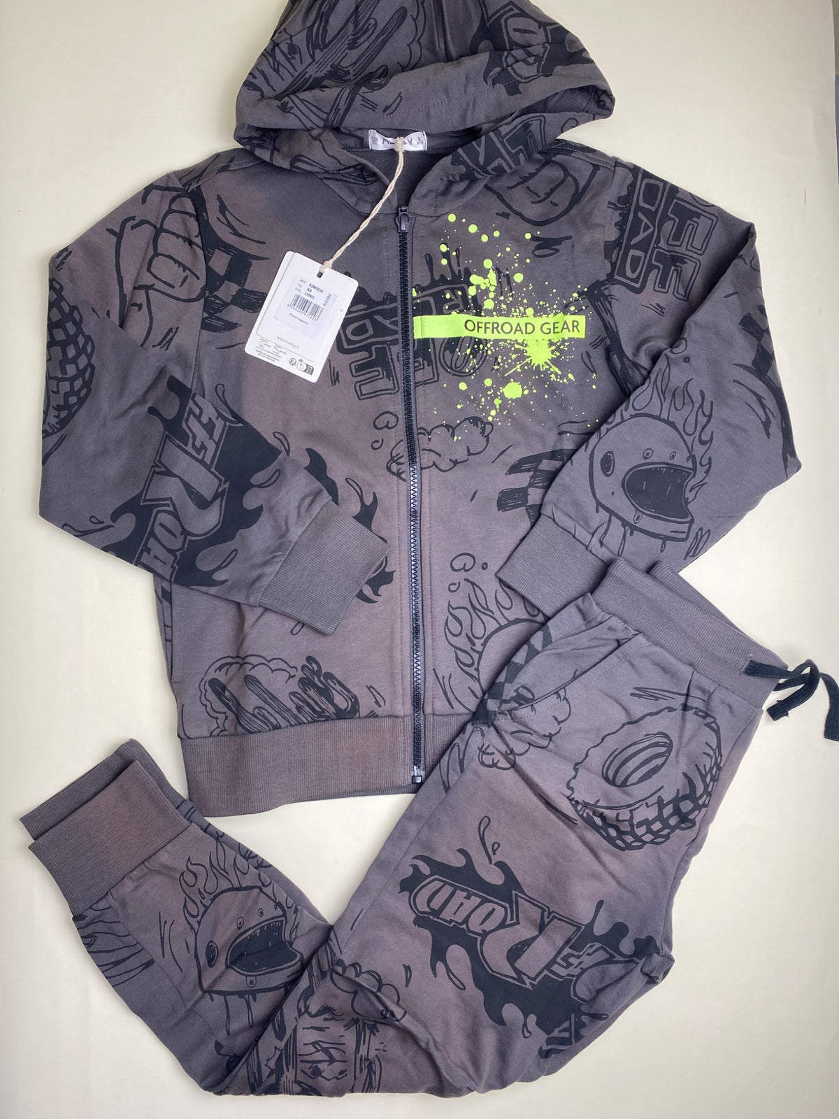 Tuta sportiva Melby - difetto di produzione con scoloritura uniforme 