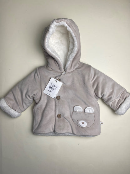 Giacca con cappuccio per neonato/a con orsetto e fodera in pelliccia sintetica - piccole macchie 