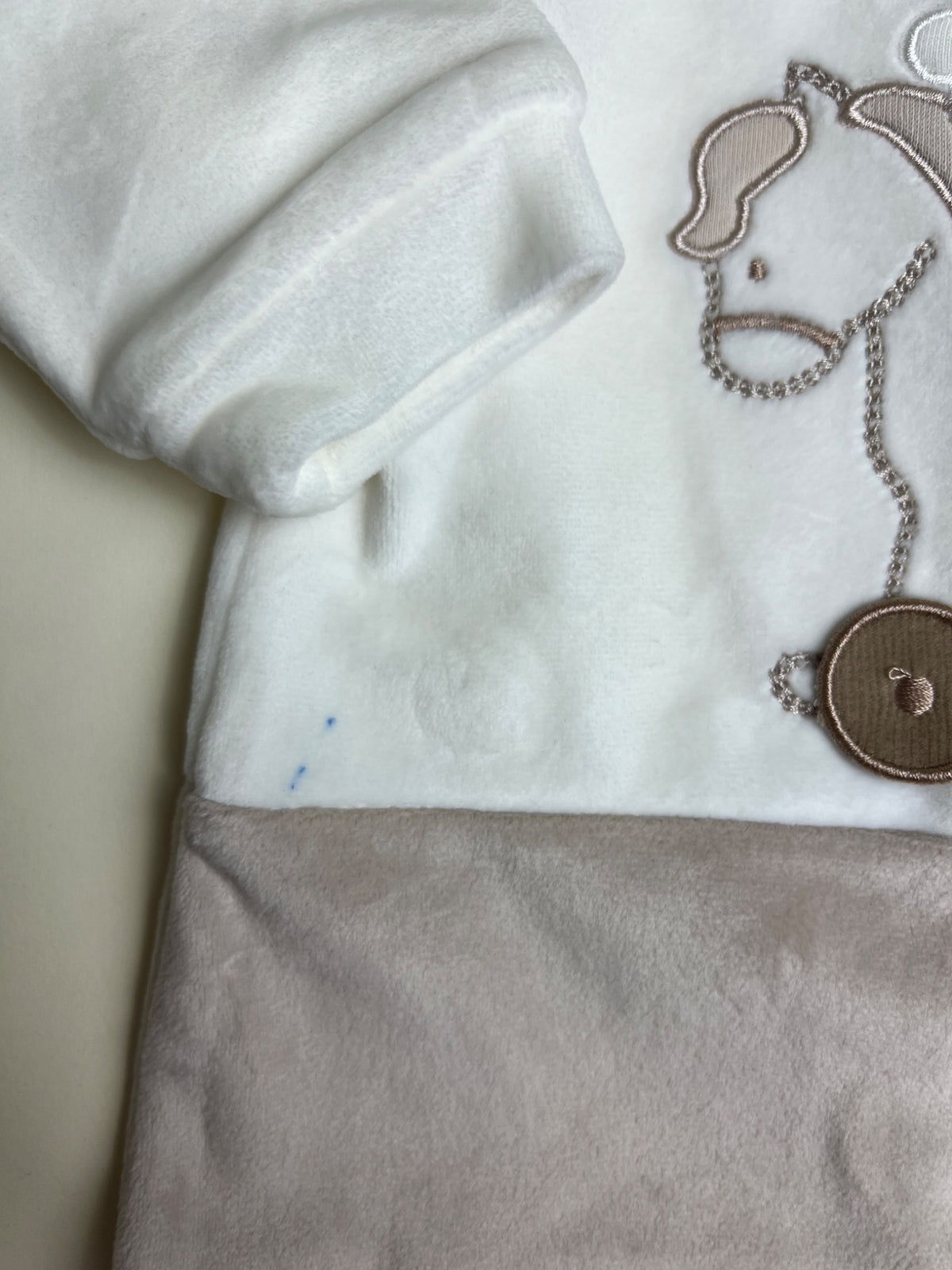 Tutina Neonato Melby con Ricamo Orsetto e Cavallo a Dondolo