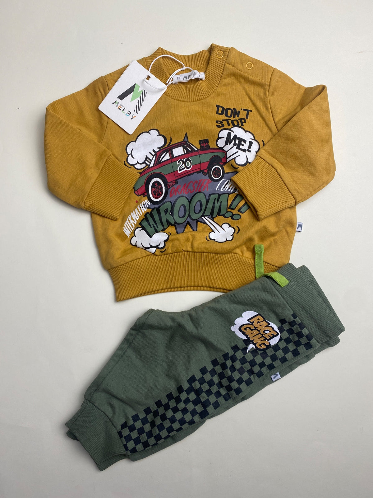 Completo Tuta Bambino Melby Auto da Corsa Giallo e Verde