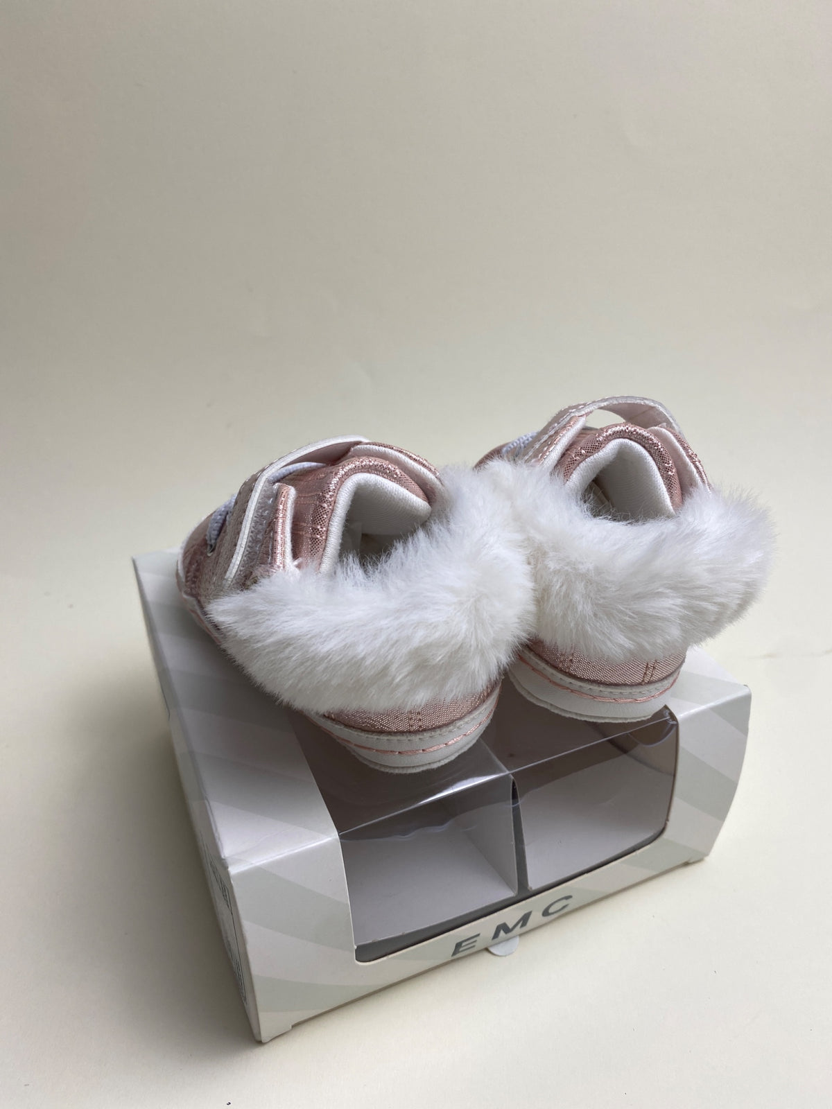 Scarpine neonato rosa metallizzato con pelo e velcro