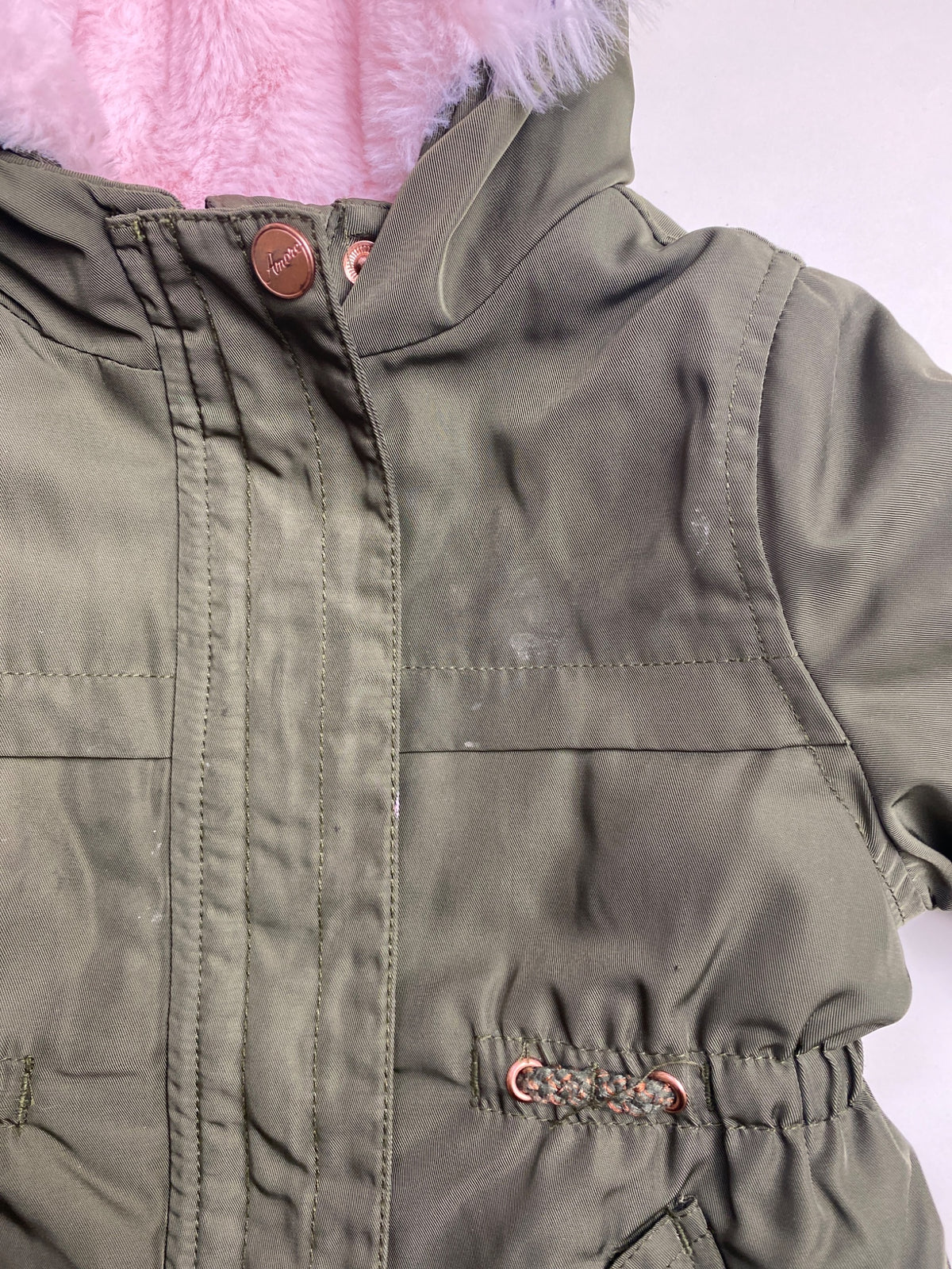Parka Bambina Verde Militare con Cappuccio Pelliccia Rosa - macchia lavabile sul davanti 