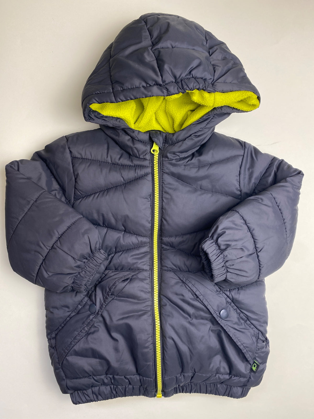Piumino Bambino con Cappuccio e Dettagli Giallo Fluo